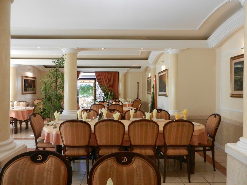 Guesthouse Ellite Požarevac Buitenkant foto